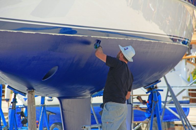 Restauration Coques de bateaux / DPMC peinture 45140 Ingré ORLEANS